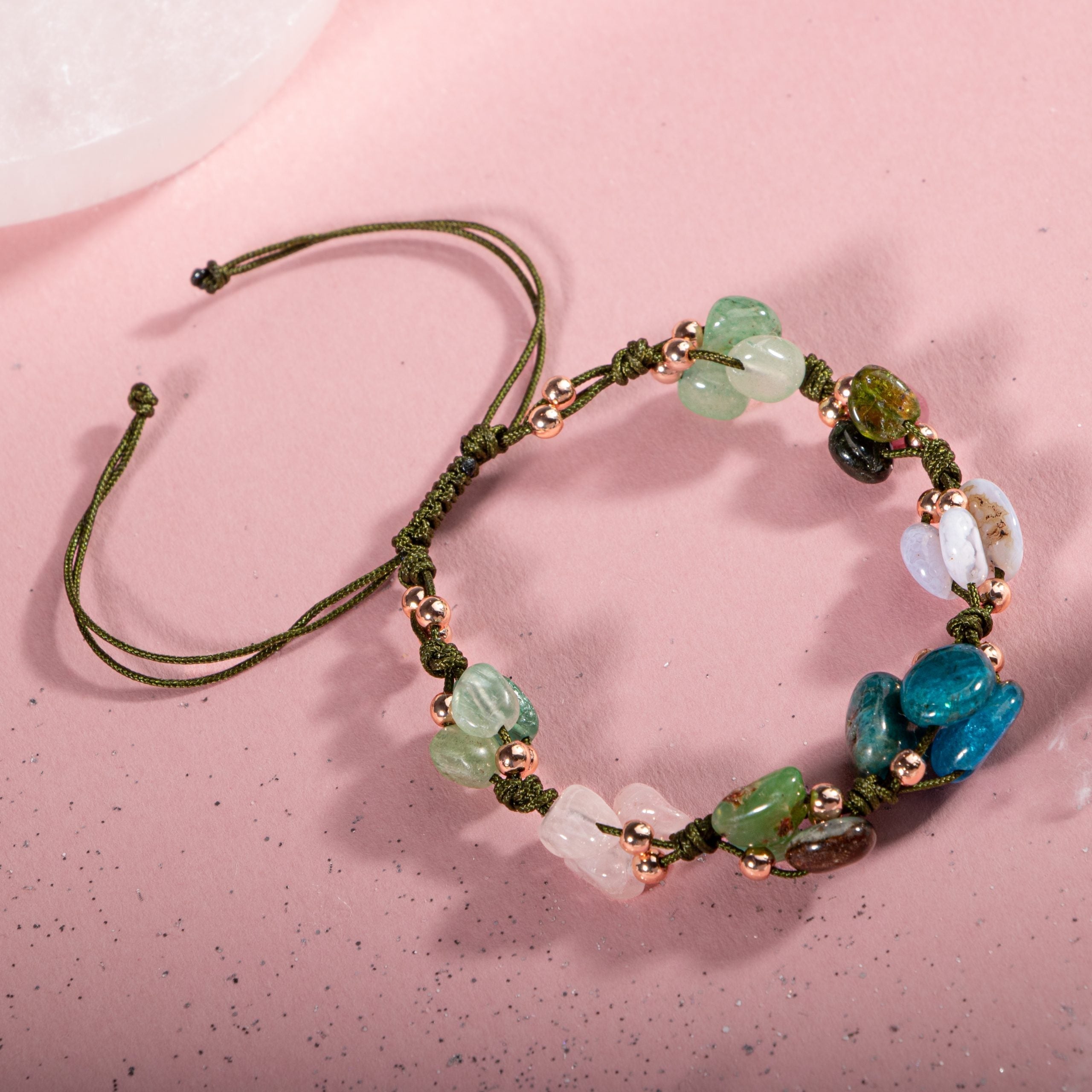 Boğa Burcu Bileklik Kalsedon, Kiyanit, Krizopras, Mavi Apatit, Pembe Kuvars, Renkli Turmalin, Yeşil Aventurin