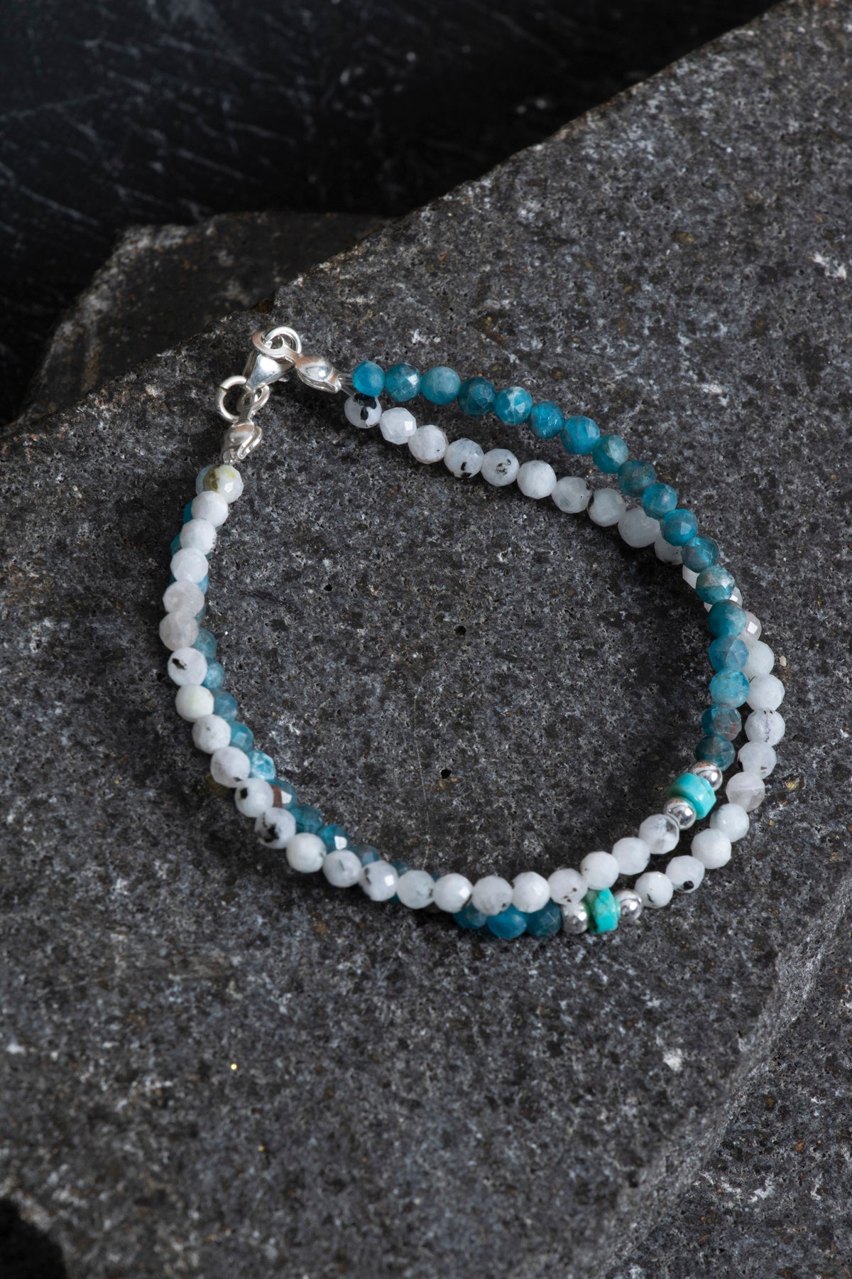 Sertifikalı Ay Taşı, Apatit, Turkuaz Gümüş Kapama Doğal Taş Bileklik