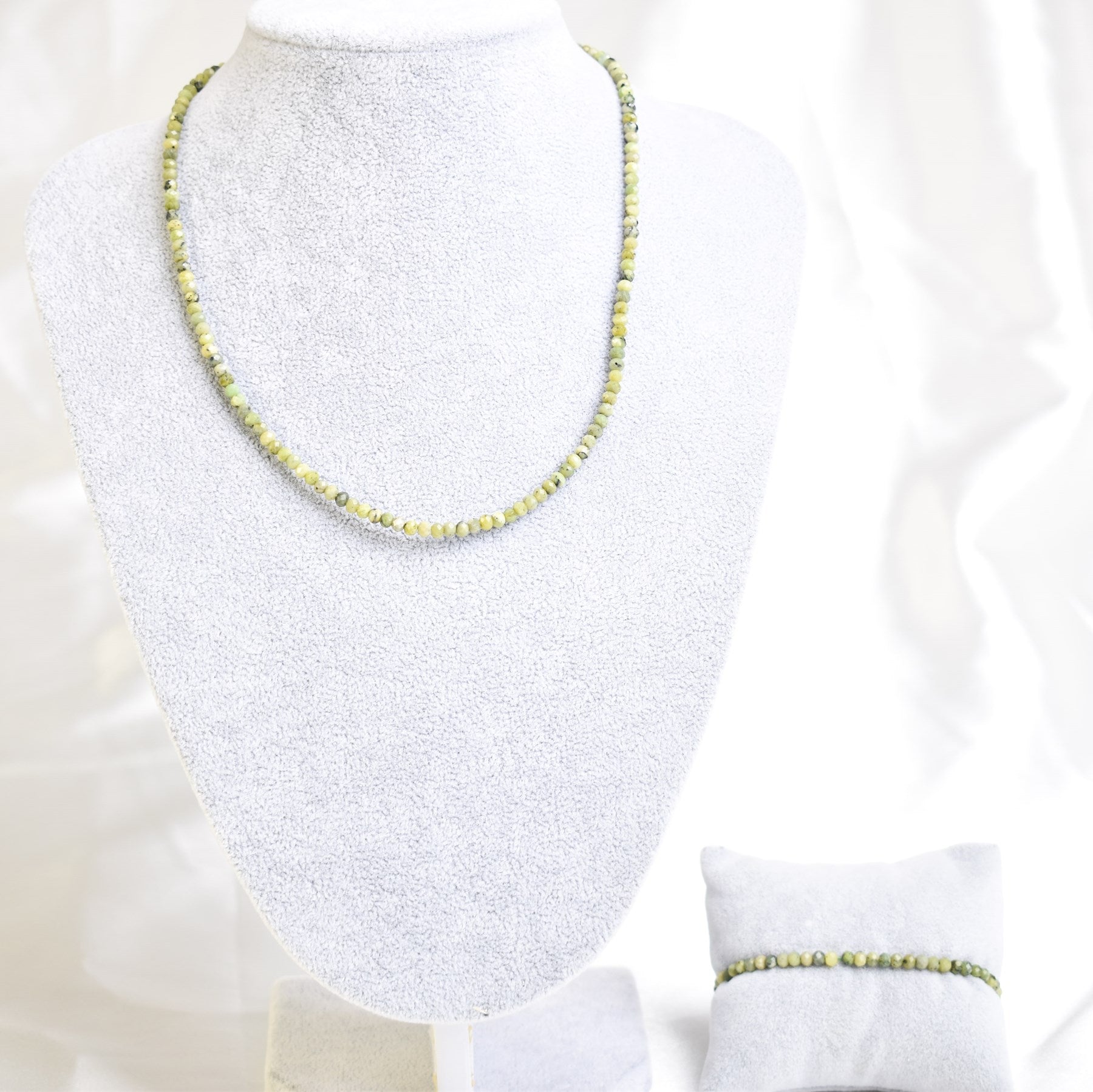 Laboratory Certified Jade (Serpentine) Natural Stone Necklace & Bracelet Set 4 mm