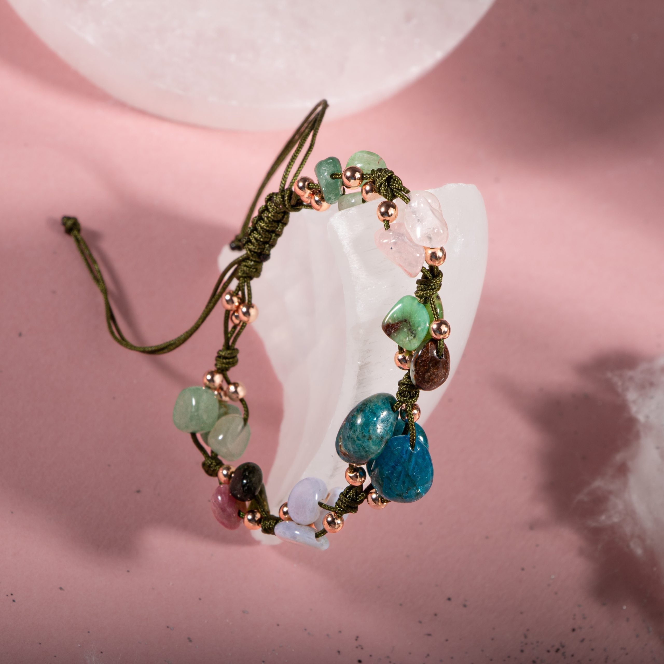 Boğa Burcu Bileklik Kalsedon, Kiyanit, Krizopras, Mavi Apatit, Pembe Kuvars, Renkli Turmalin, Yeşil Aventurin