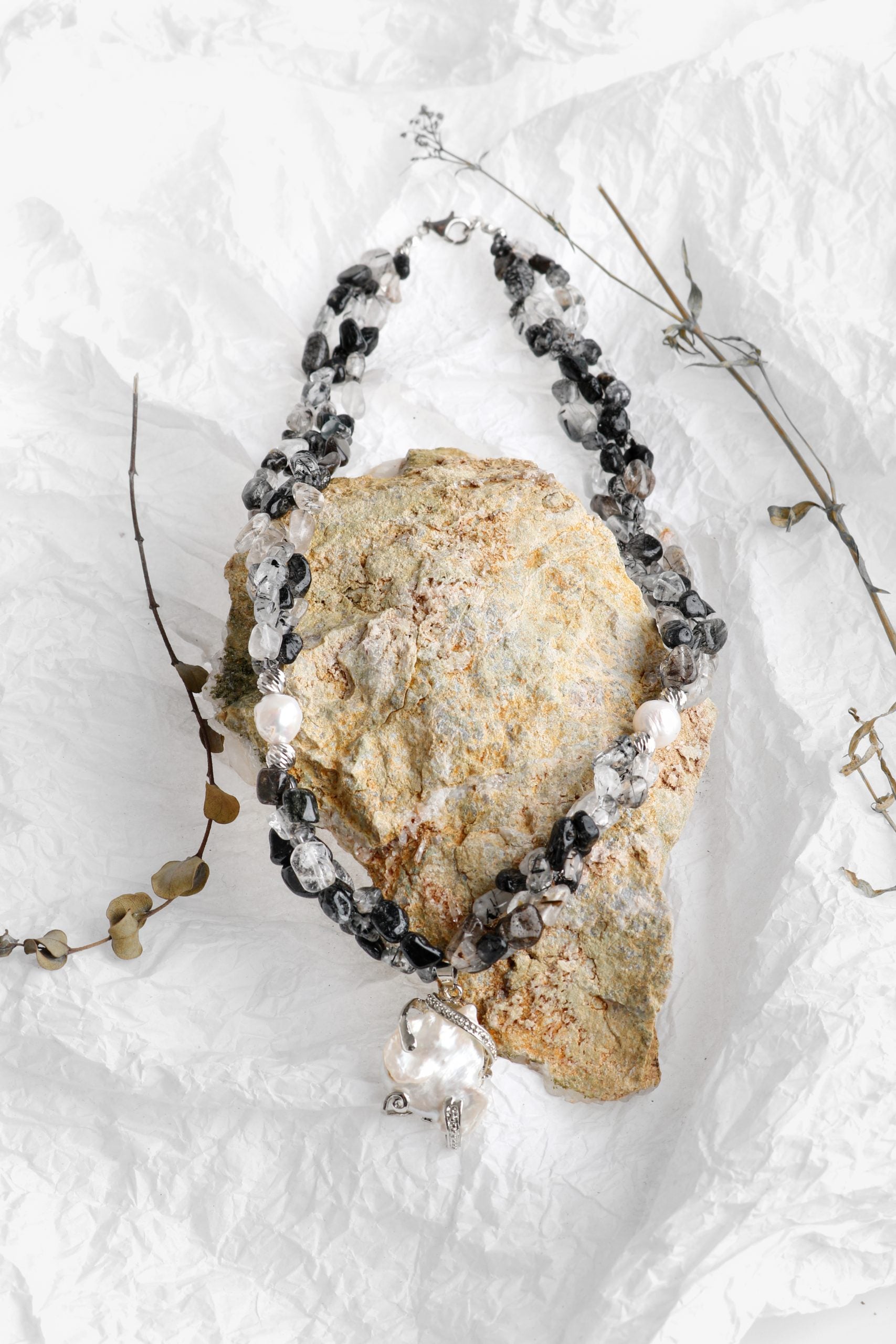 Siyah Asalet, Rutilli Kuvars İnci Doğal Taş Kolye