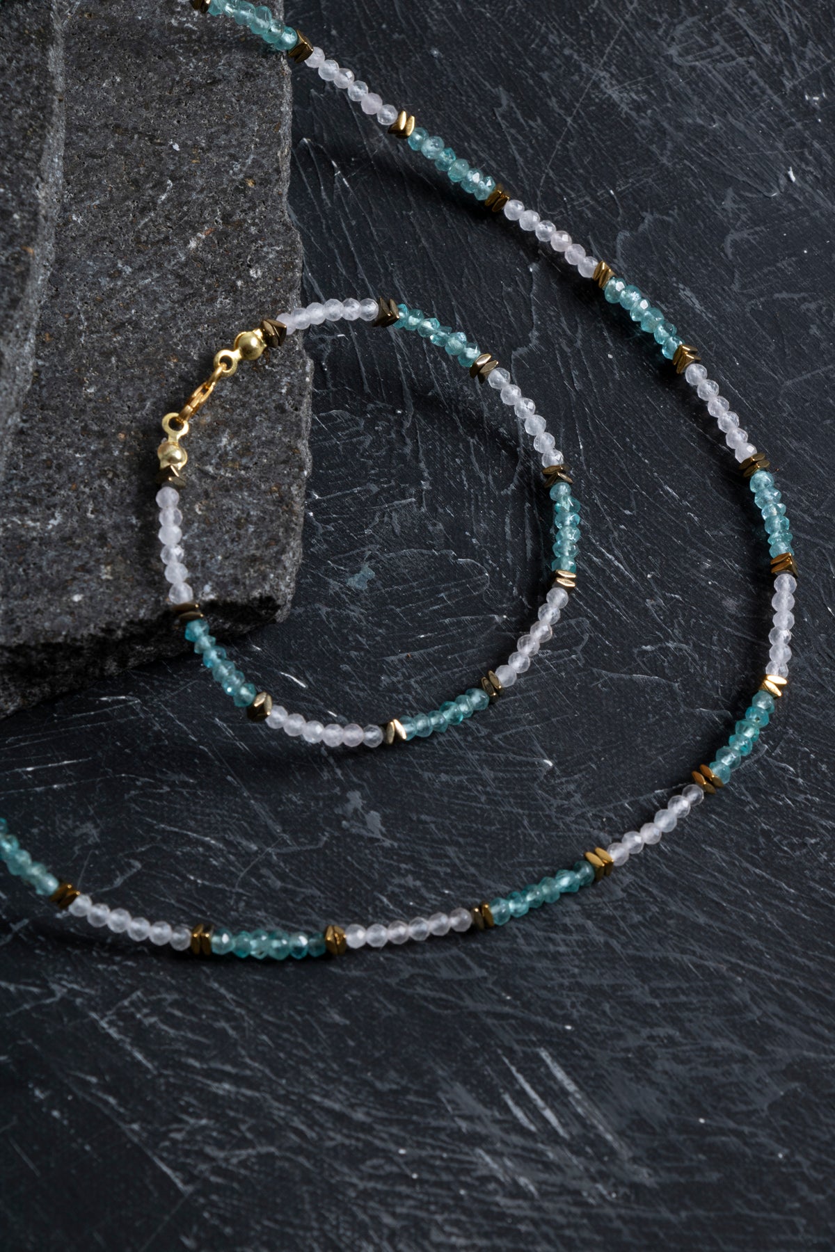 Sertifikalı Apatit ve Pembe Kuvars Doğaltaş Takım