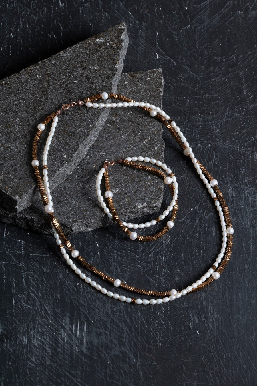 Laboratory Certified Pearl and Hematite Natural Stone Set – Necklace & Bracelet Set