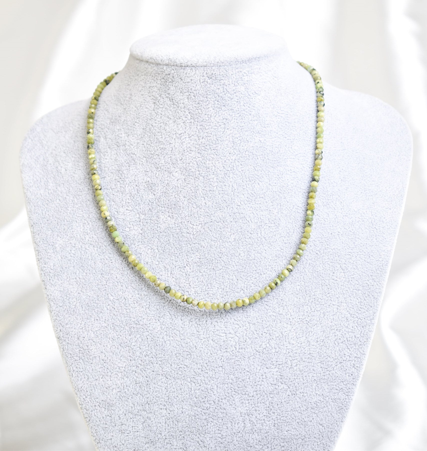 Laboratory Certified Jade (Serpentine) Natural Stone Necklace & Bracelet Set 4 mm